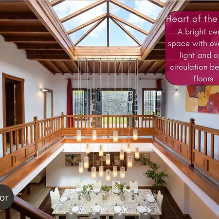 Villa Exclusive In Authentic Village Of Yaiza - 12 To 16 Guests - 6 King Bedrooms - 5 Bathrooms - Game And Bar - Dining For 16 - Heated Pool -close To Beaches & Wineries *