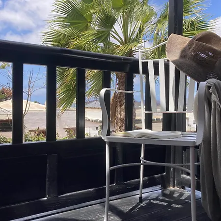 Exclusive In Authentic Village Of Yaiza - 12 To 16 Guests - 6 King Bedrooms - 5 Bathrooms - Game And Bar - Dining For 16 - Heated Pool -close To Beaches & Wineries Yaiza (Lanzarote)