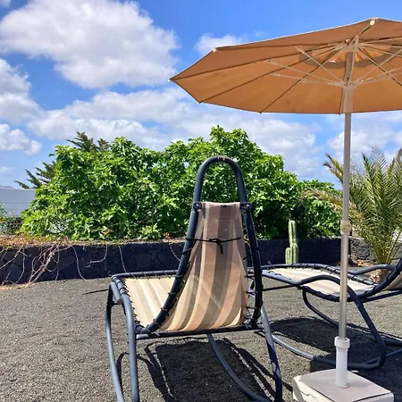 Exclusive In Authentic Village Of Yaiza - 12 To 16 Guests - 6 King Bedrooms - 5 Bathrooms - Game And Bar - Dining For 16 - Heated Pool -close To Beaches & Wineries Villa