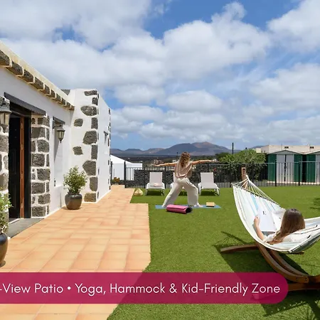 Exclusive In Authentic Village Of Yaiza - 12 To 16 Guests - 6 King Bedrooms - 5 Bathrooms - Game And Bar - Dining For 16 - Heated Pool -close To Beaches & Wineries Villa