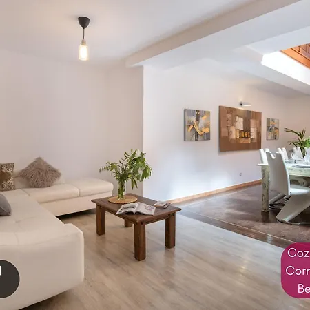 Exclusive In Authentic Village Of Yaiza - 12 To 16 Guests - 6 King Bedrooms - 5 Bathrooms - Game And Bar - Dining For 16 - Heated Pool -close To Beaches & Wineries Yaiza (Lanzarote)