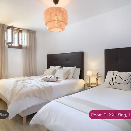 Spacious Private Up To 16 - Casa Quintero - Volcano, Timanfaya Park, Bodega & South Beaches - Heated Pool - Game - Charcoal Grill Villa *