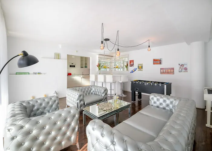 Villa Spacious Private Up To 16 - Casa Quintero - Volcano, Timanfaya Park, Bodega & South Beaches - Heated Pool - Game - Charcoal Grill *