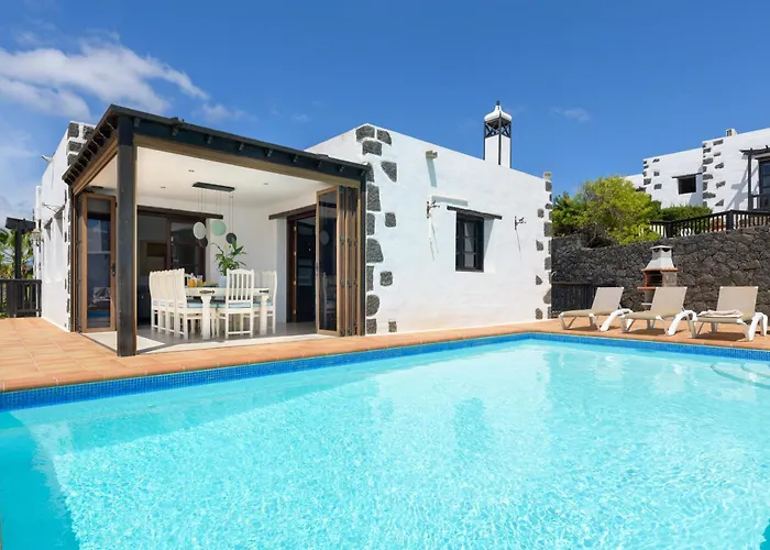 Spacious Private Up To 16 - Casa Quintero - Volcano, Timanfaya Park, Bodega & South Beaches - Heated Pool - Game - Charcoal Grill Villa Yaiza (Lanzarote)