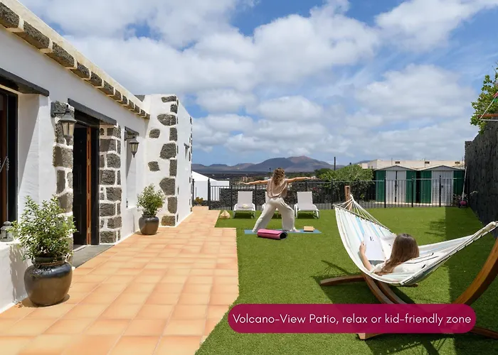 Spacious Private Up To 16 - Casa Quintero - Volcano, Timanfaya Park, Bodega & South Beaches - Heated Pool - Game - Charcoal Grill Villa